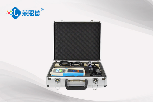 土壤溫度、水分、鹽分PH速測(cè)儀